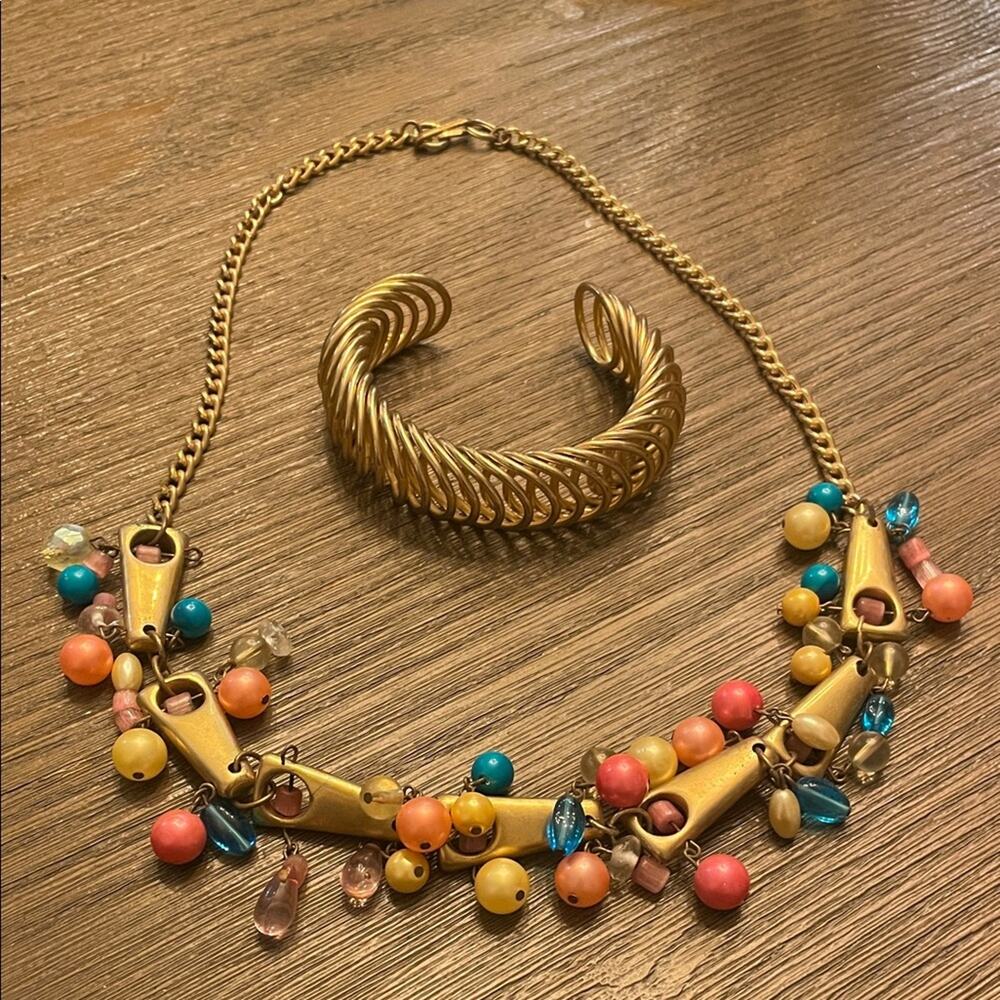 VTG Gold and Multicolor Beaded statement Necklace and Bracelet Set
